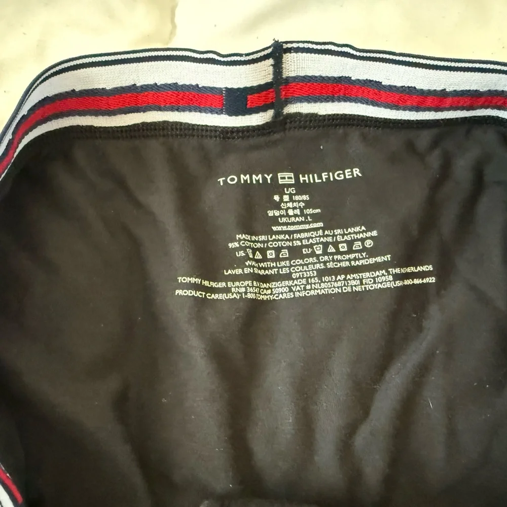 3 Tommy Men’s briefs - Picture 7 of 9